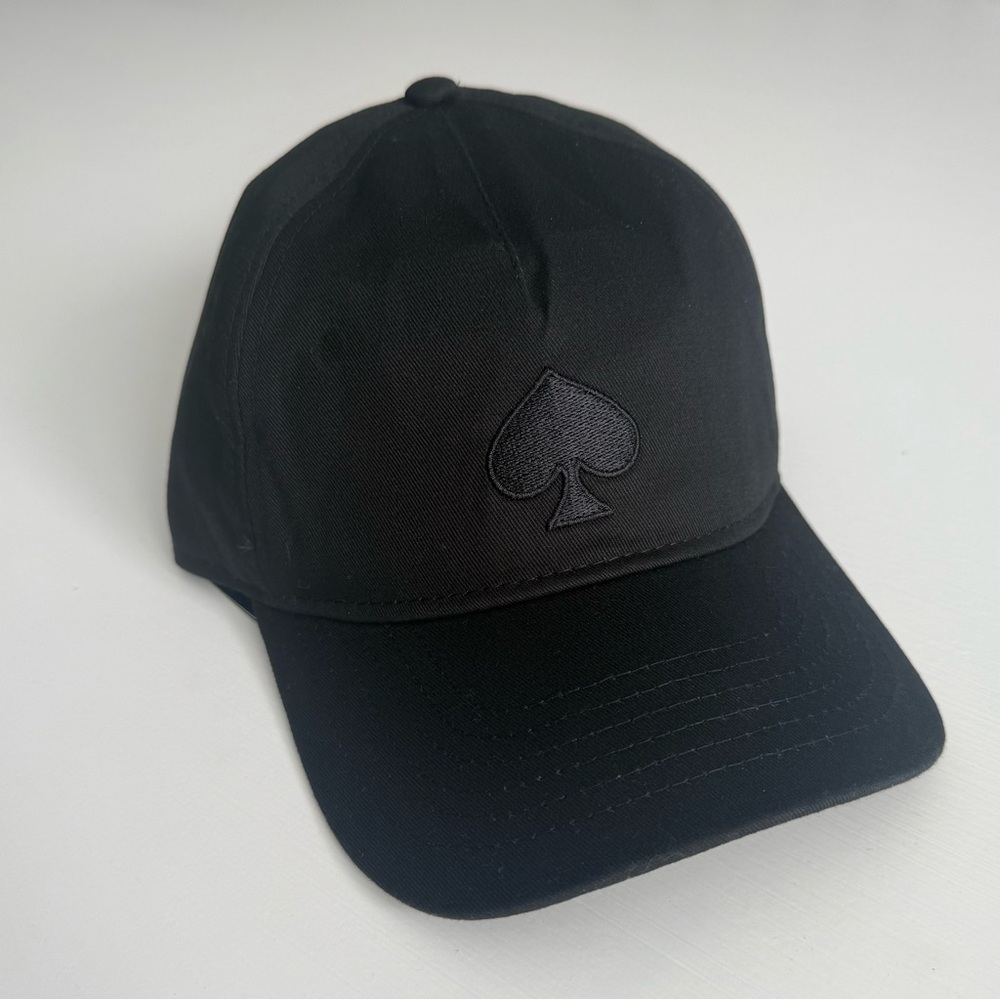 KATE SPADE EMBROIDERED LOGO HAT IN BLACK WITH SCRUNCHY BACK NWT